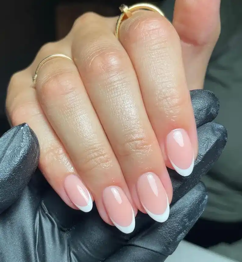 The timeless appeal of french tip nails why they never go out of style1